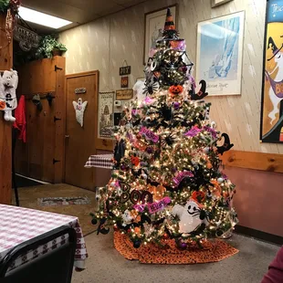 Cheery  Halloween Tree.