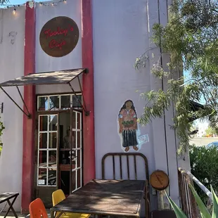 Out front - lots of outdoor seating