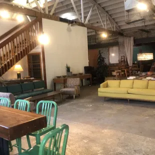 Look at this adorable interior