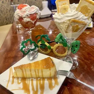 A very delicious Banana Pudding, Strawberry Shortcake, and Crème Brûlée Cheesecake.10/10