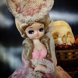 Soo many beautiful curiosities