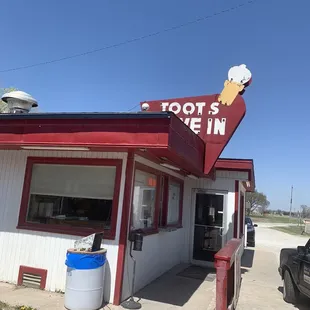 Toots drive in