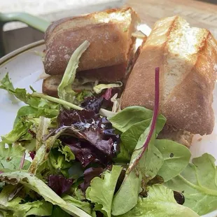 Dry ass chicken I don't recommend ‍