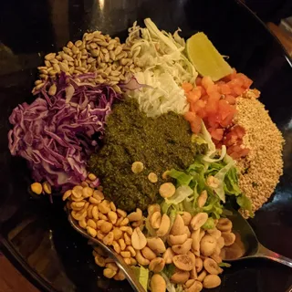 Green Tea Leaf Salad