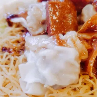 food, ramen and noodles