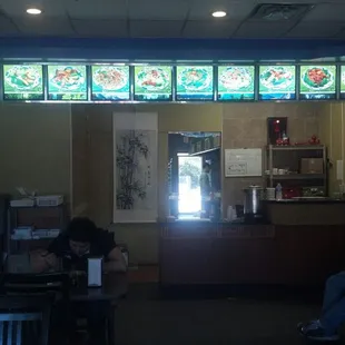 Restaurant Simple Inside