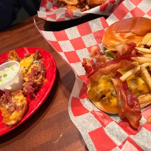 Tried the Loaded Potato Skins and they were amazing !