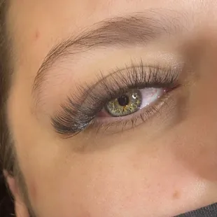 Light volume lashes