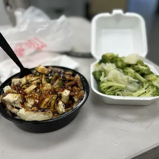 4. Chicken Bowl with Tofu Side And Steamed Vegetables