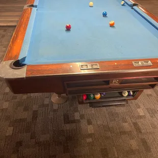 sushi and sashimi, interior