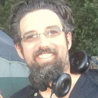 Darren H.