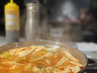 Kogi Korean BBQ & Seafood Hotpot