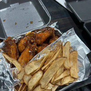Lemon pepper/buffalo wings and fries