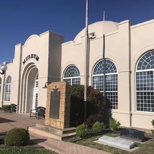 Museum has several commutative monuments at its entrance.