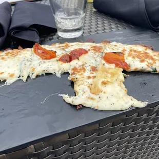 Roasted tomato flat bread