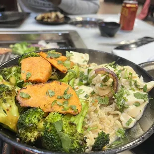 Ramen noddles with grilled veggies and tofu.