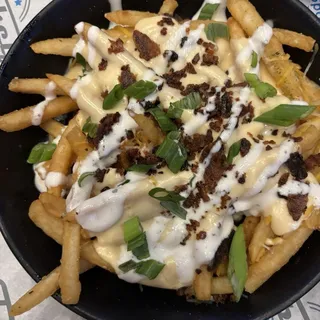 Loaded Cheese Fries Skillet