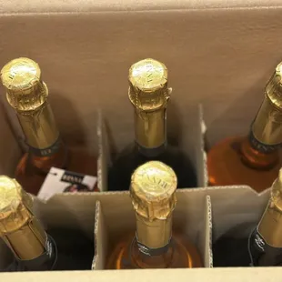 Brut Wine &amp; Champagne wines by Real Housewives of Beverly Hills : Lisa Rinna! Why buy the bottle, When you can buy the case ? ‍