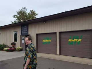 Wanderoos Bar & Grill