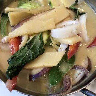L8. Green Curry Lunch Special