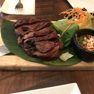 Grilled Skirt Steak with Jeaw Sauce