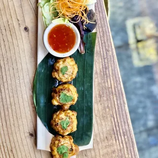 Crispy chicken dumpling