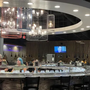 sushi and sashimi, interior