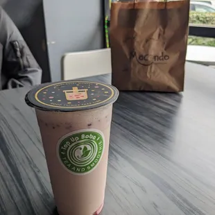 Raspberry milk tea