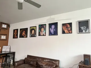 Black Wall Street Liquid Lounge