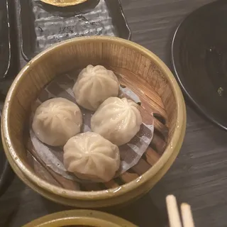 D4. Steamed Shanghai Xiao Lung Bao