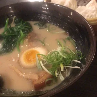 D5. Steamed BBQ Pork Bun