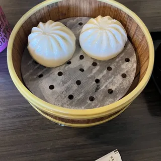 D8. Steamed Vegetarian Bun
