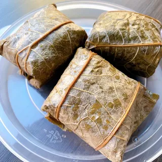 D9. Sticky Rice in Lotus Leaf