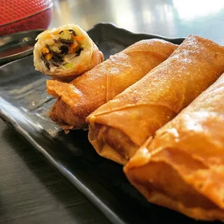 D12. Crispy Veggie Egg Roll
