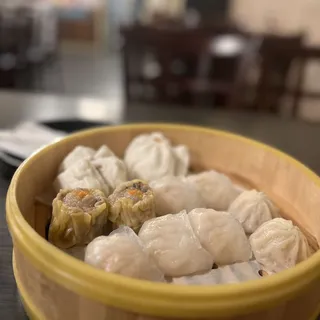 D19. Large Dim Sum Platter (11 pieces)