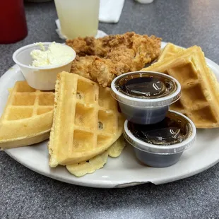 Chicken Waffle Chicken Tender with Gravy