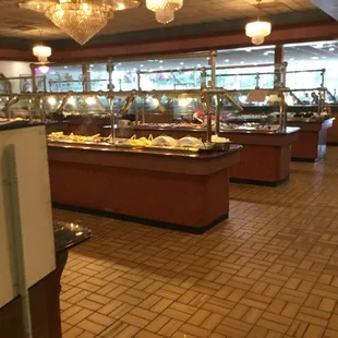 The main buffet area.