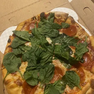 Pepperoni &amp; spinach pizza