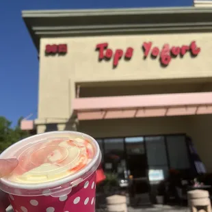 Weirdest mix of fruity yogurt WHO MAKES GUAVA YOGURT?!?!?! So so so so so so good !!!!!!