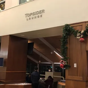 This lounge is on the 2nd floor of the OMNI