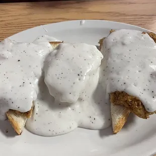 &quot;Hot Meat Sandwich&quot; with pork tenderloin, mashed potatoes and gravy