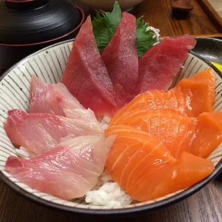 K11. Sake Maguro Hamachi Don