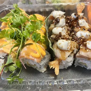 Seared Salmon Tataki Roll