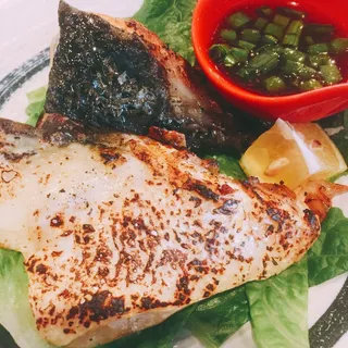 Grilled Salmon Collar