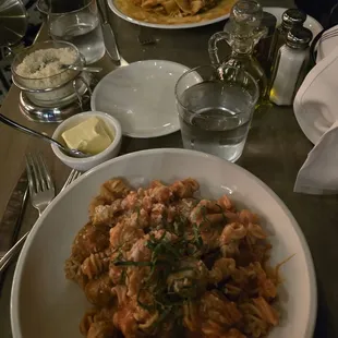 Great pasta, excellent service and friendly vibe.