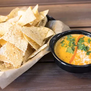 GREEN CHILE QUESO