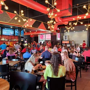 Weekday lunch hour a few  weeks after opening Jun 2021