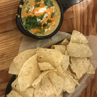 Green Chili Queso & Chips