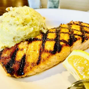 Salmon and mashed potatoes
