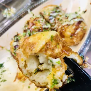 Takoyaki タコ焼き